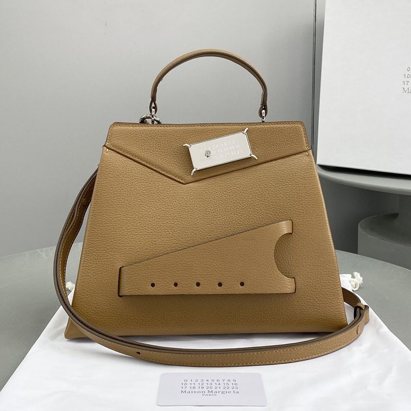 ★Popular in Japan! Maison Margiela Snatched Replica Medium Top Handle Bag Maj25881