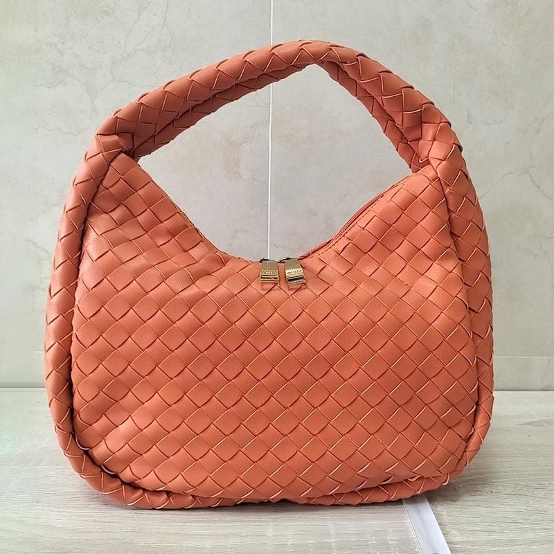 21-22AW Bottega Veneta Fake Padded Jodie Orange bol13940 21-22AW Bottega Veneta Fake Padded Jodie Orange bol13940