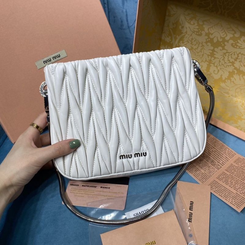 Cute Miu Miu replica matelasse nappa leather bag myl93850