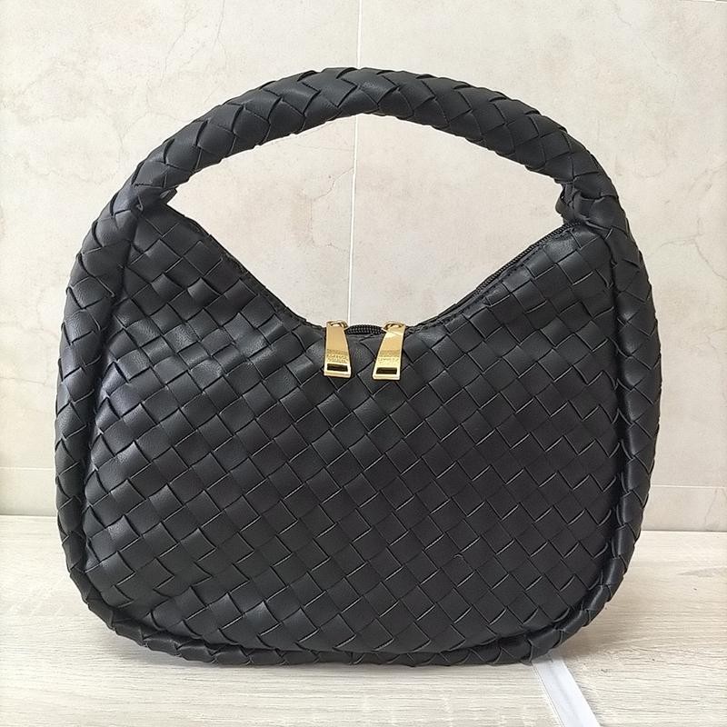 Classic Bottega Veneta Padded Jodie Replica Black boi37941