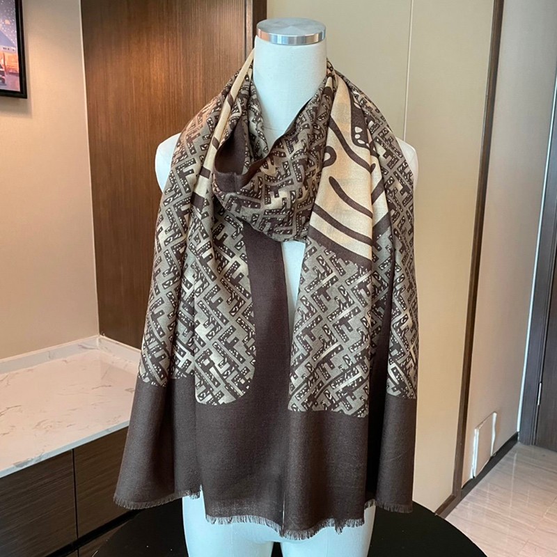 Rare Fendi Scarf Imitation Wool Intarsia Tassel Scarf feq92066