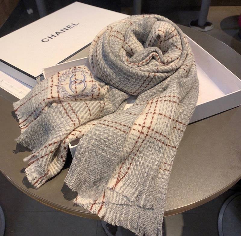 Love at first sight? New Chanel logo cashmere scarf stole that matches knitwear copy shh50950