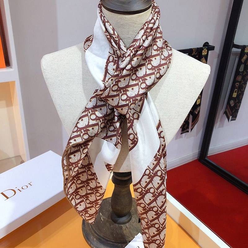 New and hard to find, fake Dior scarf shawl, 100% silk deo37633 New and hard to find, fake Dior scarf shawl, 100% silk deo37633