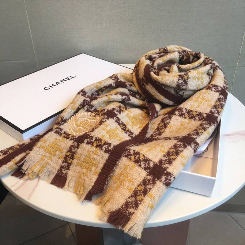 Rare Chanel ★ Soft and smooth fringe cashmere stole she41937