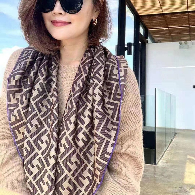 ★Popular in Japan! Fendi scarf imitation wool intarsia tassel fev23983