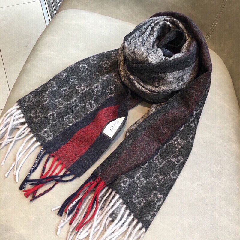 The rapidly growing popularity of Gucci GG Jacquard wool scarf gue84221