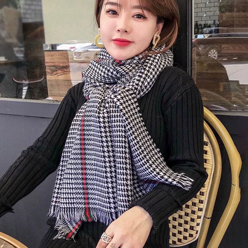 ★Popular in Japan! Gucci Houndstooth Cashmere Scarf guw27909