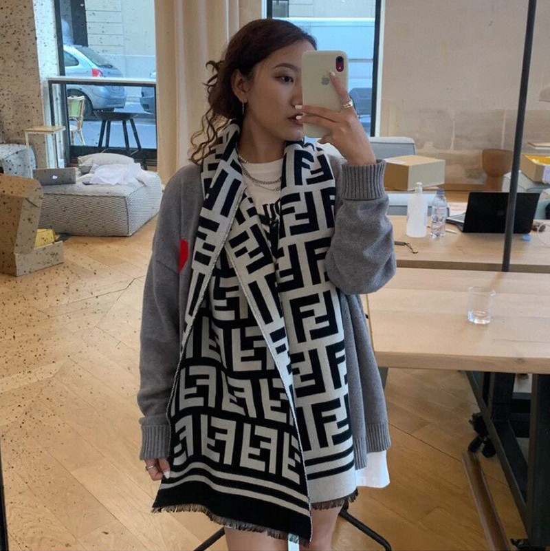 Cute Fendi Scarf Imitation Wool Intarsia Tassel Scarf feu46814