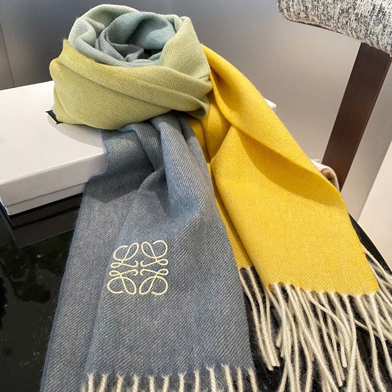 New sale Loewe gradient scarf copy (wool & cashmere) lov42750 New sale Loewe gradient scarf copy (wool & cashmere) lov42750