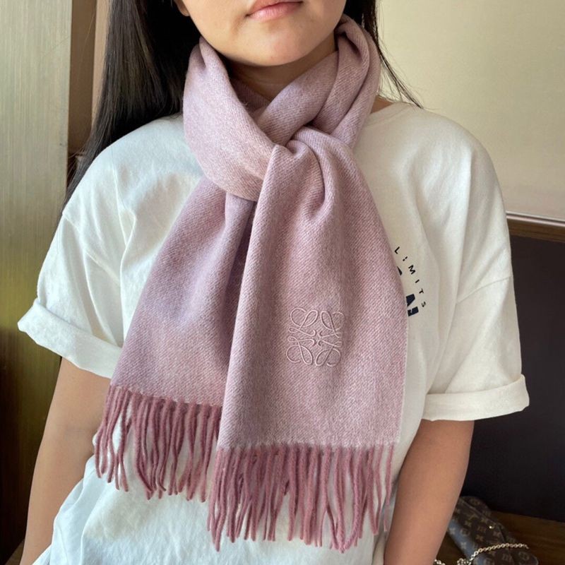 The rapidly growing popularity of Loewe cashmere scarf replica loa48832