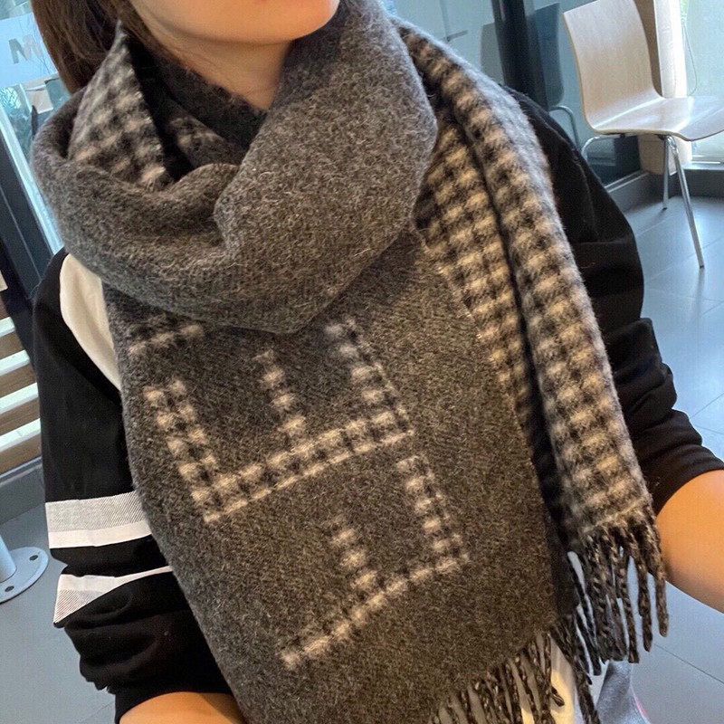 No. 1 in cumulative total sales! Fendi scarf, imitation, wool, intarsia, tassel, fes78547