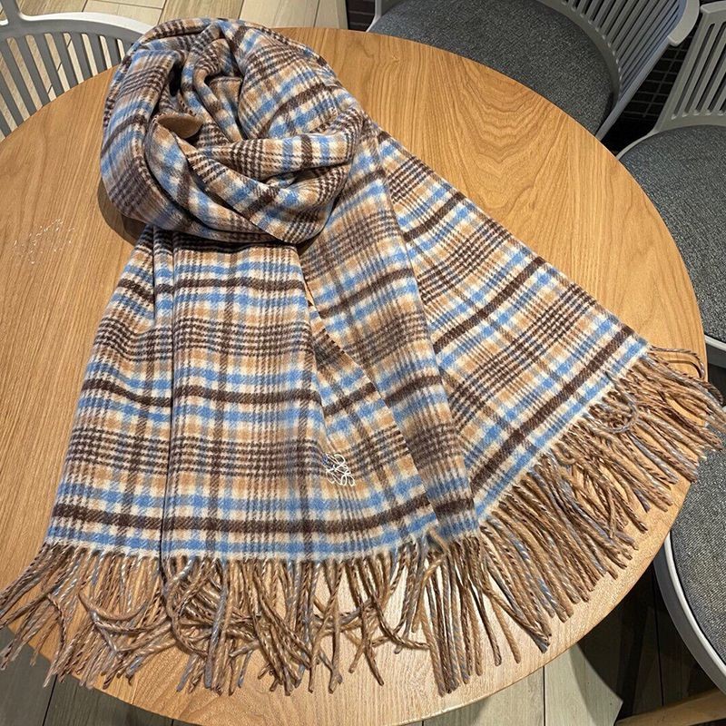 Love at first sight? Loewe check scarf replica (cashmere) loe57570 Love at first sight? Loewe check scarf replica (cashmere) loe57570