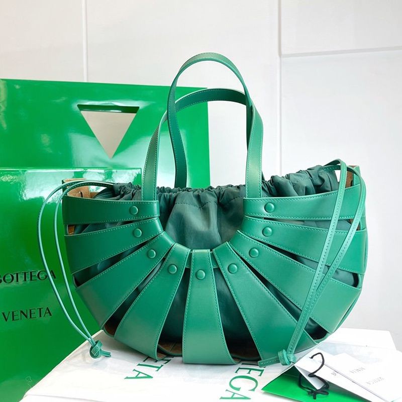 Hard to find fake Bottega Veneta shell medium tote bag boe30660