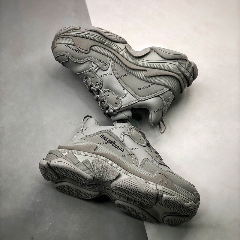 Free shipping and customs duties Balenciaga Triple S fake sneakers bax50467
