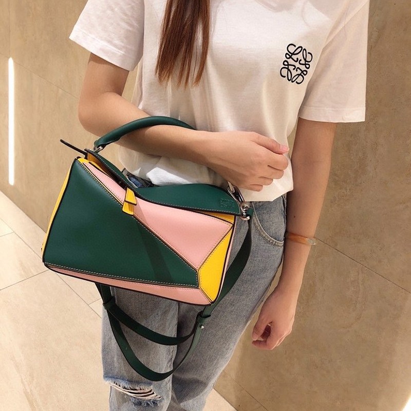 Love at first sight? Loewe Puzzle Bag Replica Tricolor Shoulder Bag lou58814 Love at first sight? Loewe Puzzle Bag Replica Tricolor Shoulder Bag lou58814