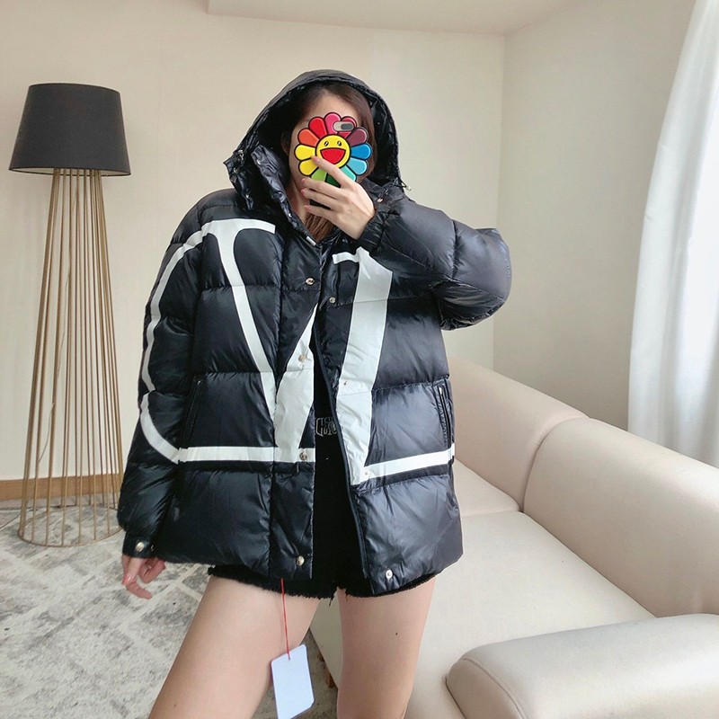 Competition: Valentino Moncler replica down jacket with logo Vue37116 Competition: Valentino Moncler replica down jacket with logo Vue37116