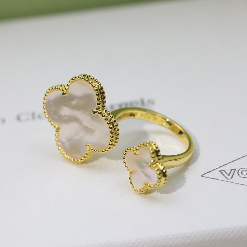 No. 1 in cumulative total sales! Van Cleef & Arpels Entree Les Doors Ring Magic Archane VCARN05500