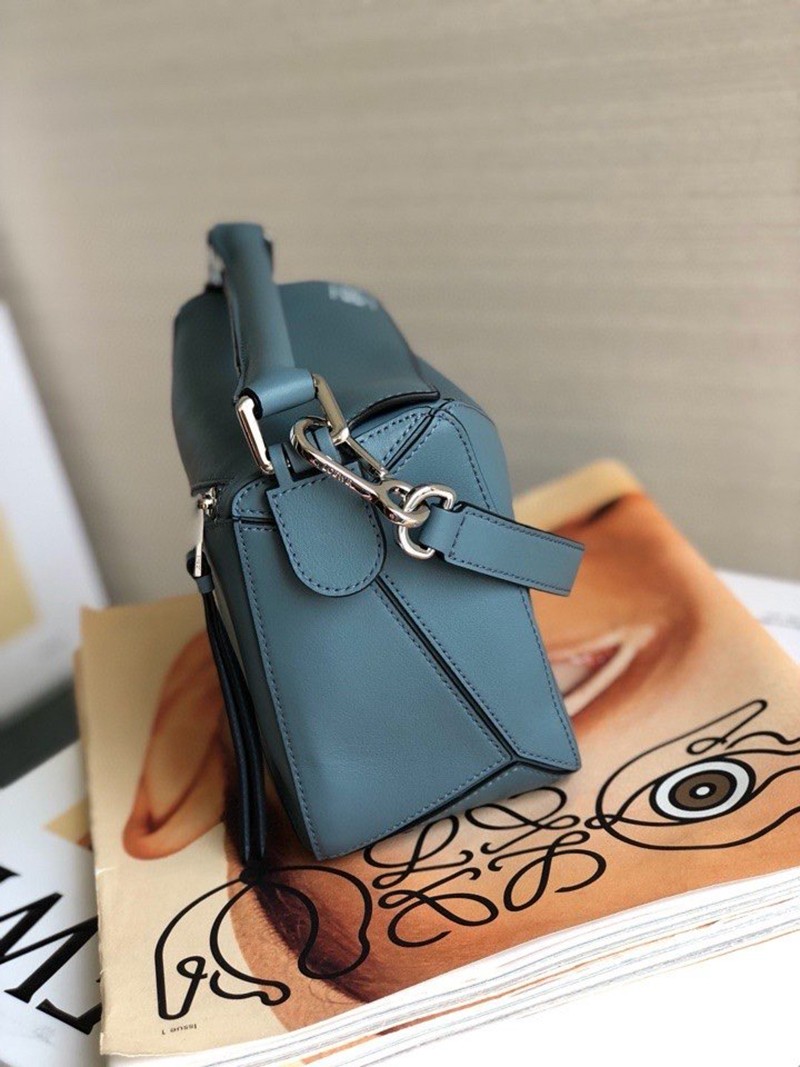 Sold out Loewe Puzzle Bag Replica Tricolor Shoulder Bag loc38322