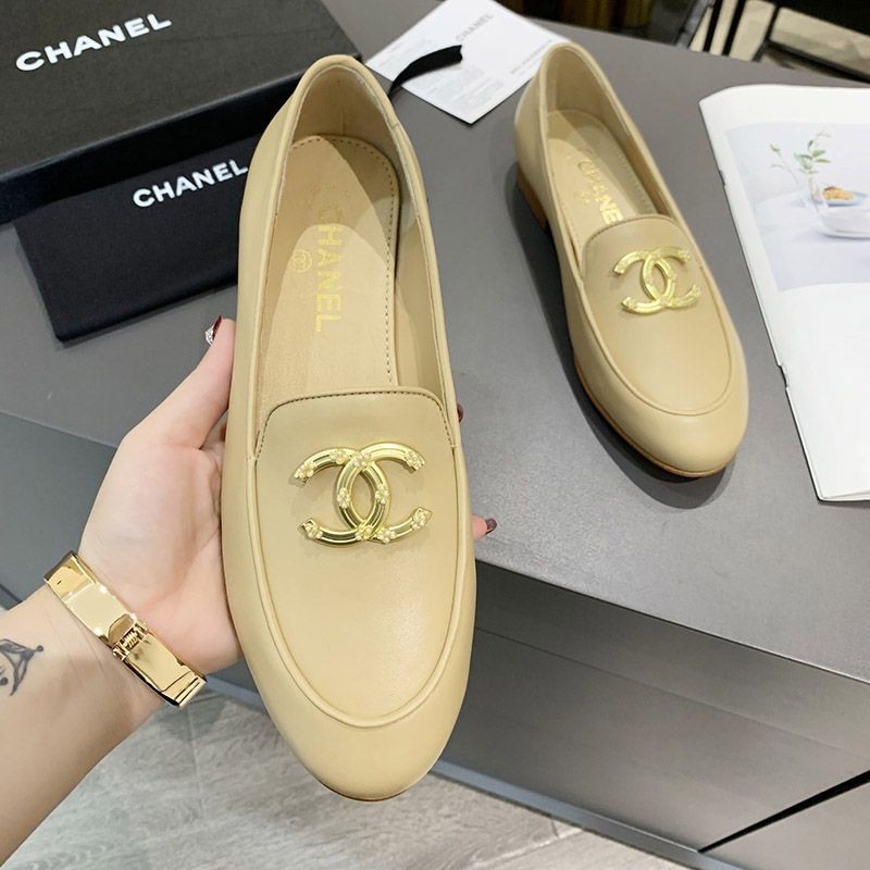 *Very popular* Comfortable new Chanel CC logo loafers fake shn55415