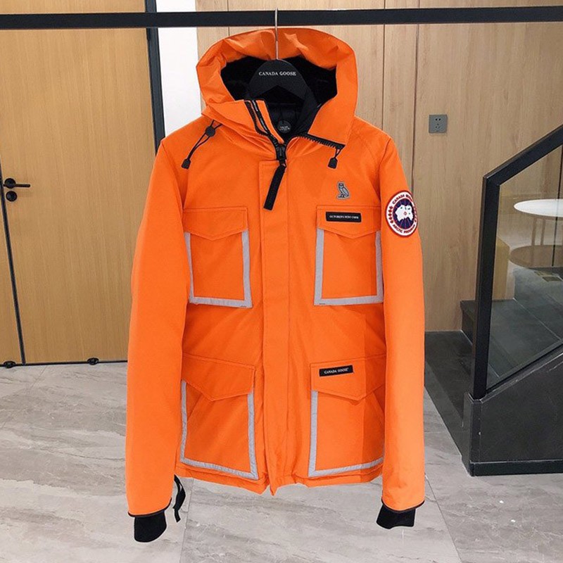 Canada Goose x OvO collaboration down jacket in rare color is fake Cah35396