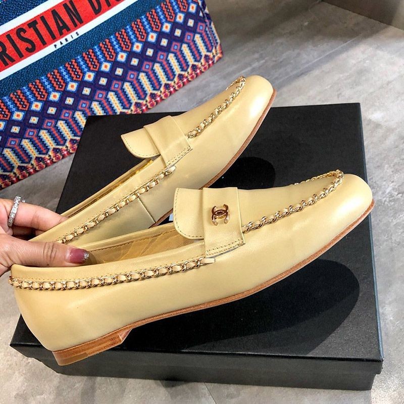 Rare "21AW" Chanel Lambskin & Suede Calfskin Loafers Replica shl91414