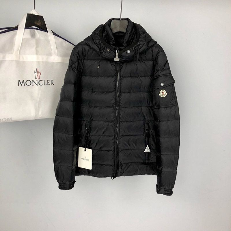 No customs duties Moncler replica hooded down jacket moy79484