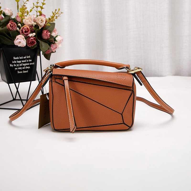 ☆Super popular☆ Loewe shoulder bag copy soft grain calfskin puzzle mini handbag lob25693