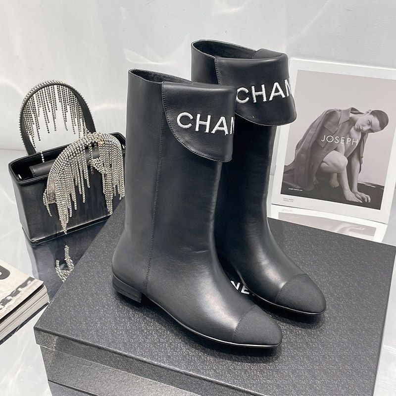 First come, first served? Chanel, delivered immediately ∞ Domestic shipping ■ Calfskin long boots shm52021