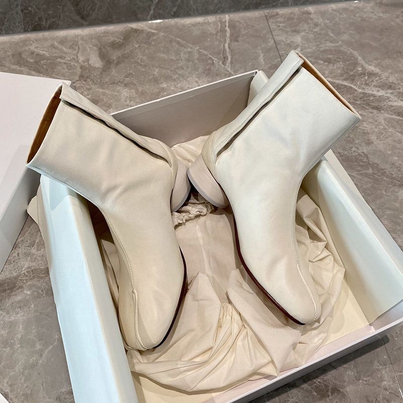 [Not available in Japan] Margiela Tabi Boots Replica Tabi Ankle Boots Calfskin Leather Heel Height 3.5cm Mar48642