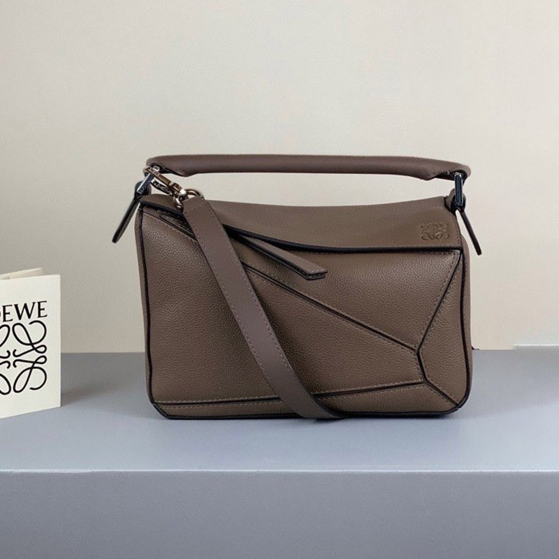 New for Autumn/Winter LOEWE Shoulder Bag Replica PUZZLE Nano Bag lom89740