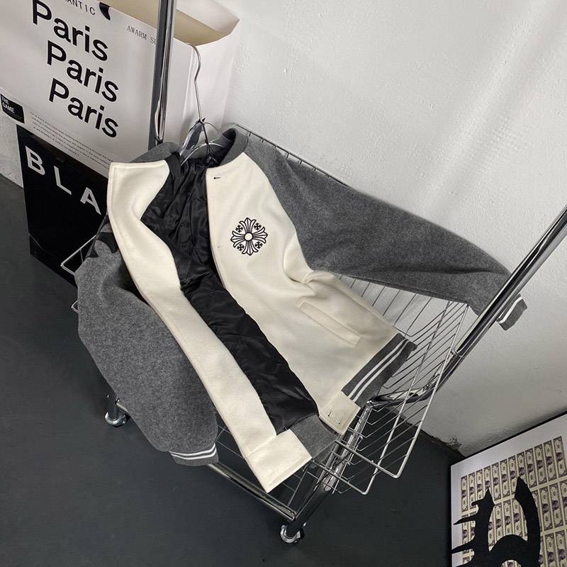 Extremely eye-catching! Chrome Hearts Jacket Replica Logo Zip-up Kua21965