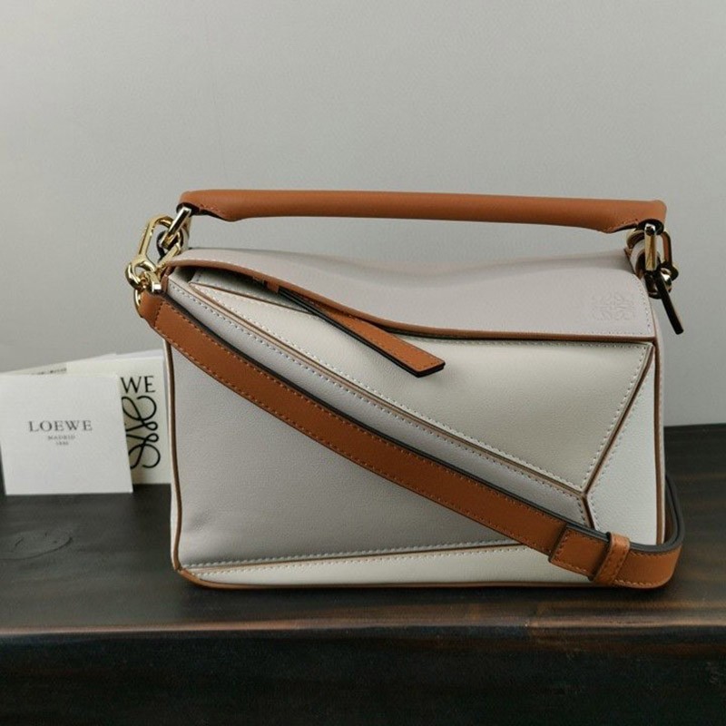 Sold out Loewe Shoulder Bag Replica PUZZLE Nano loq39644