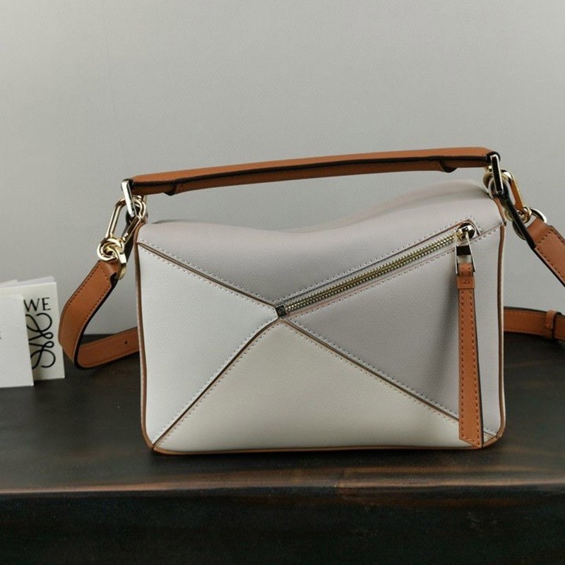 Sold out Loewe Shoulder Bag Replica PUZZLE Nano loq39644