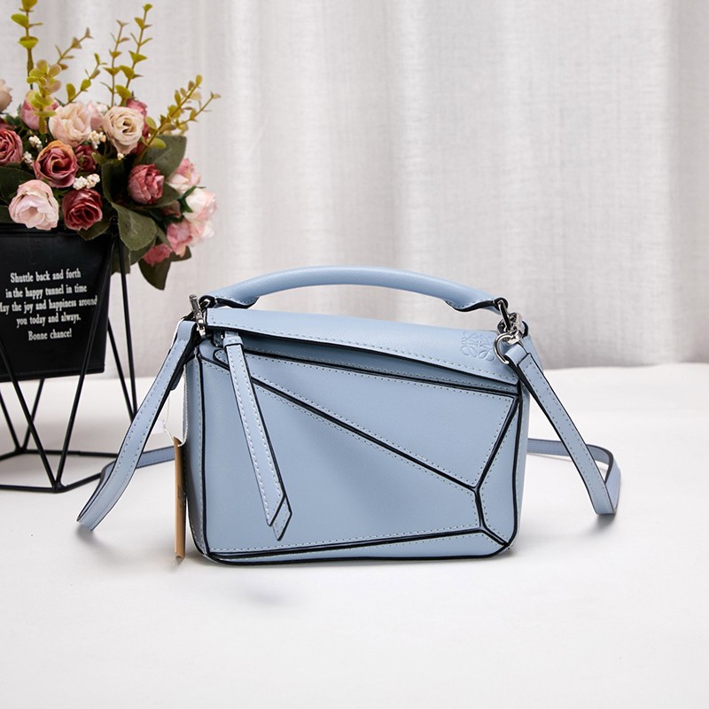 Love at first sight? Loewe shoulder bag replica soft grain calfskin puzzle mini handbag lol37795
