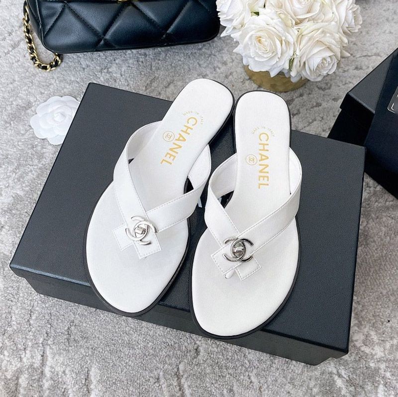 [Immediate delivery] New limited edition Chanel pearl Coco mark sandals and mules rare replica shy22320