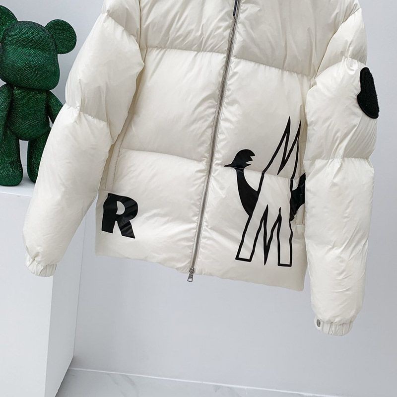 Popular all over the world? Moncler down jacket fake warm? moq43593