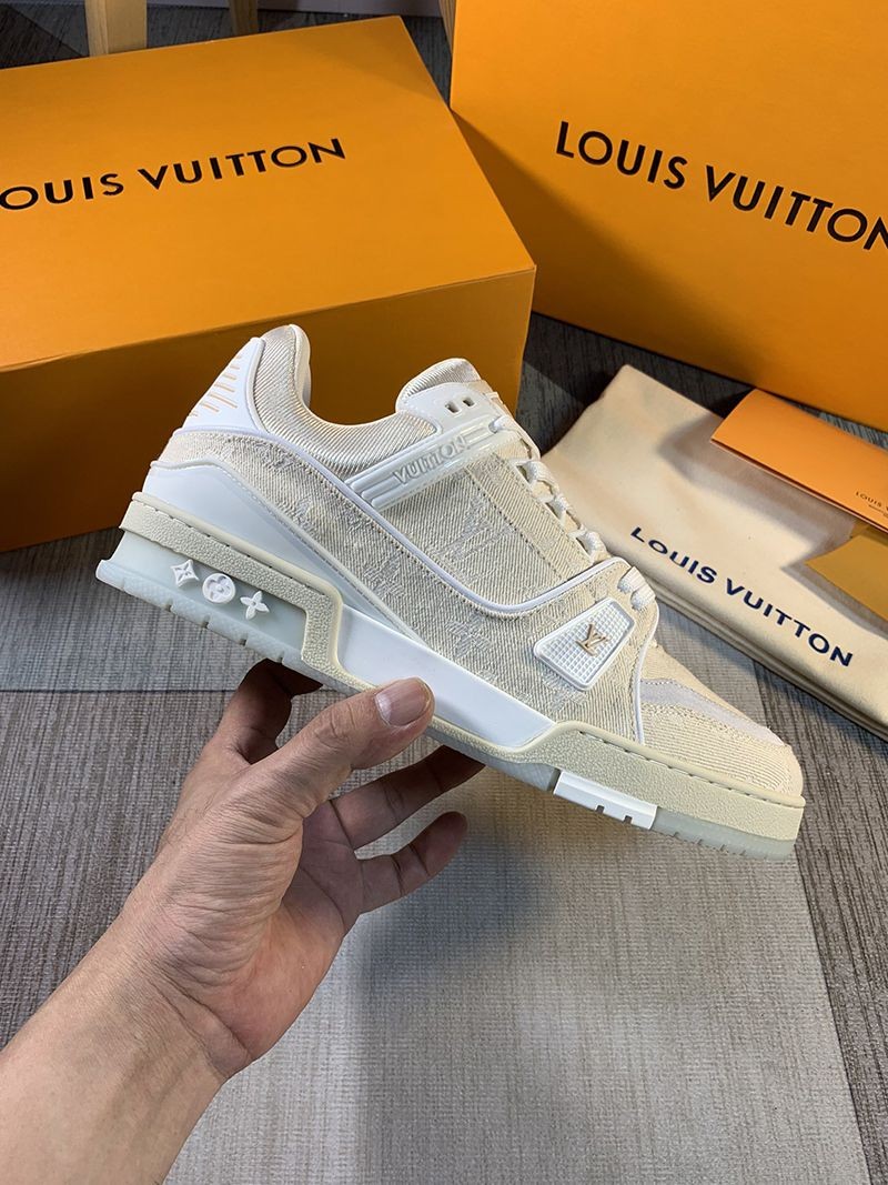 Eye-catching color! Louis Vuitton LV Trainer Line Sneakers Replica Beige 1A8Z4X