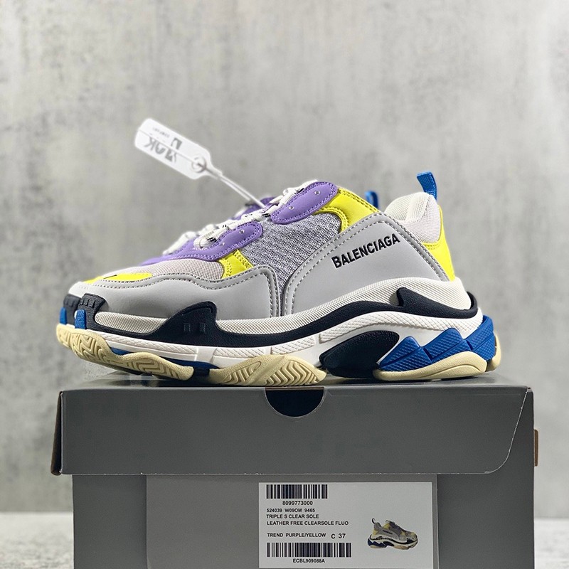 Battle for Balenciaga Triple S Replica Sneakers Triple Sole bai06734