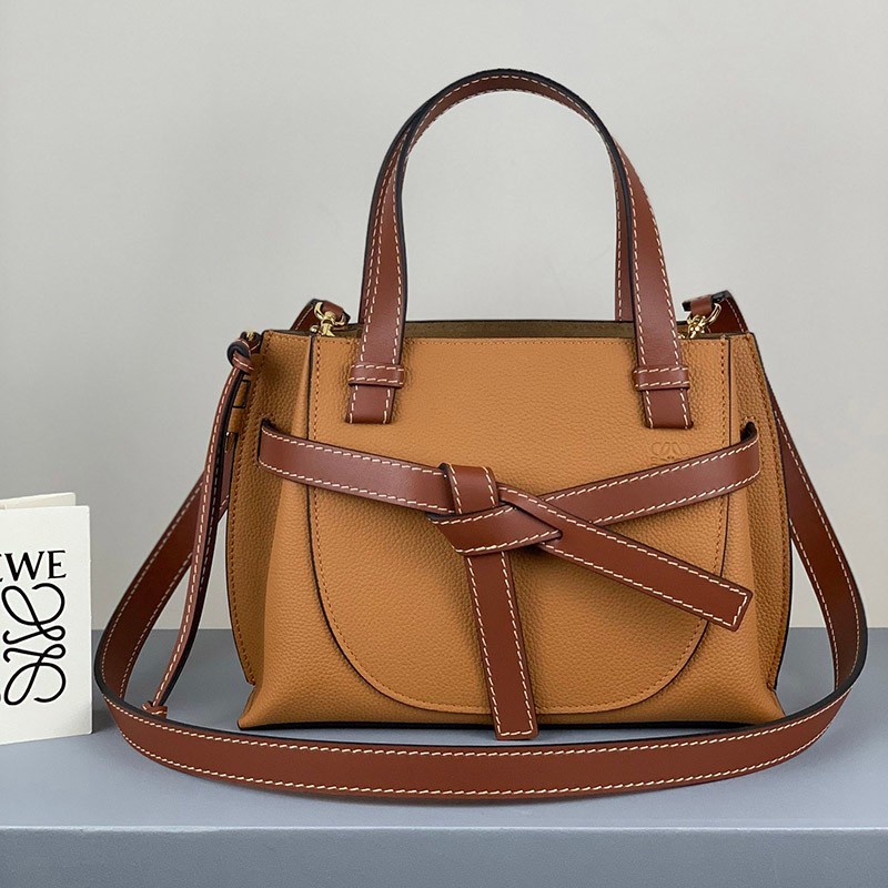 Rare color ☆New item☆ Loewe shoulder bag replica Gate top handle mini loz82356