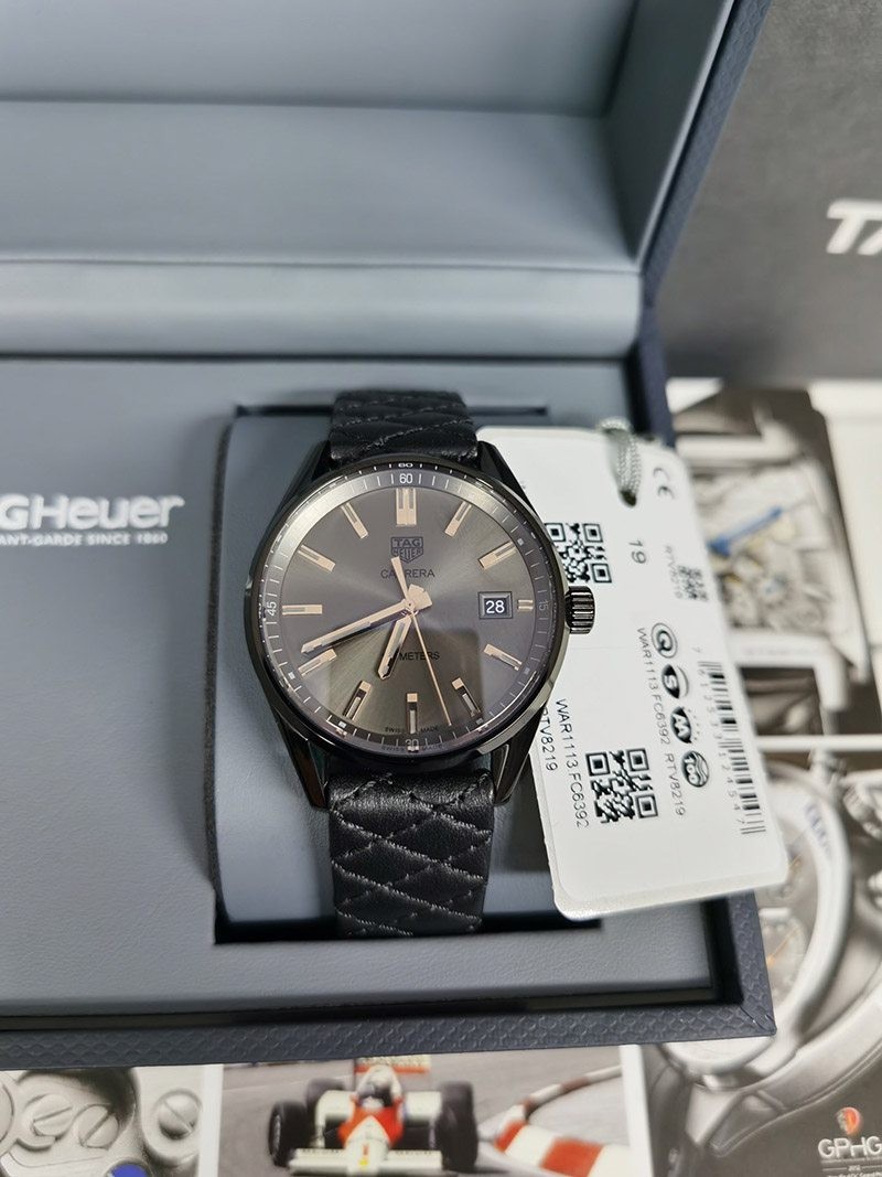 Very popular!! New color TAG Heuer Carrera Quartz fake black dial stainless steel WAR1113.FC6392