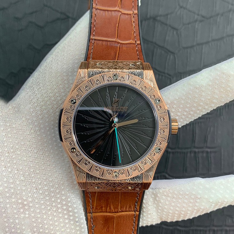 21AW New Hublot Replica Watch Classic Fusion Titanium huo78425