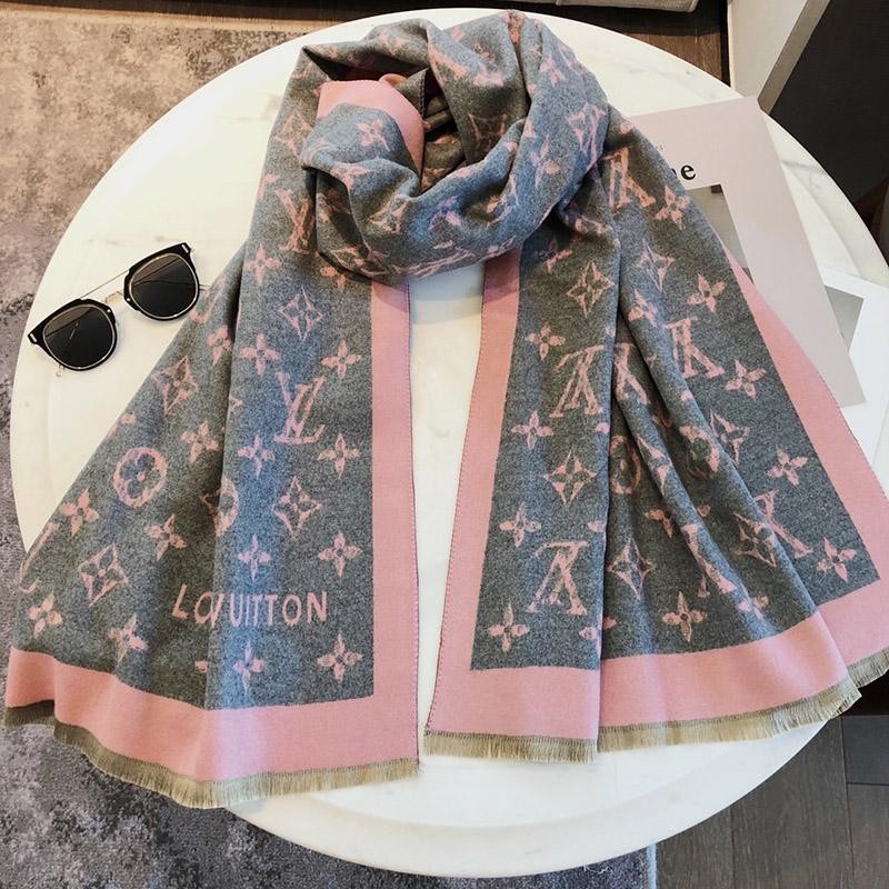 Hard to find item! [Louis Vuitton] Echarpe Logomania Scarf 2 colors vuf48062
