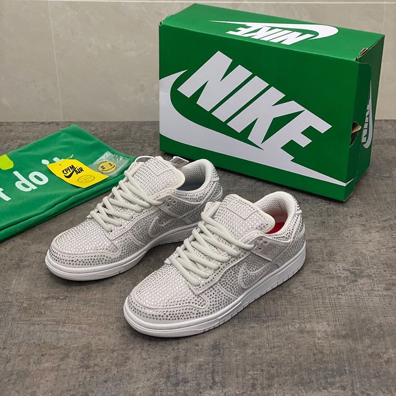Want it? Super limited edition? Nike Dunk Low Cactus Plant fake Flea Market Pure Platinum CZ2670-001