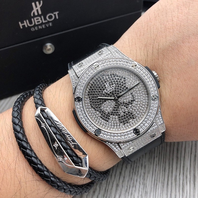 Very popular: Hublot Classic Fusion Titanium Skull Replica Watch, Limited to 50 pieces, 542.NX.9000.LR.1704.SKULL Very popular: Hublot Classic Fusion Titanium Skull Replica Watch, Limited to 50 pieces, 542.NX.9000.LR.1704.SKULL