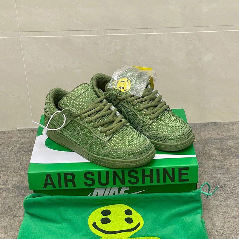 Tracked shipping Nike Dunk Low Cactus Plant Flea Market Green Platinum CZ2670-300