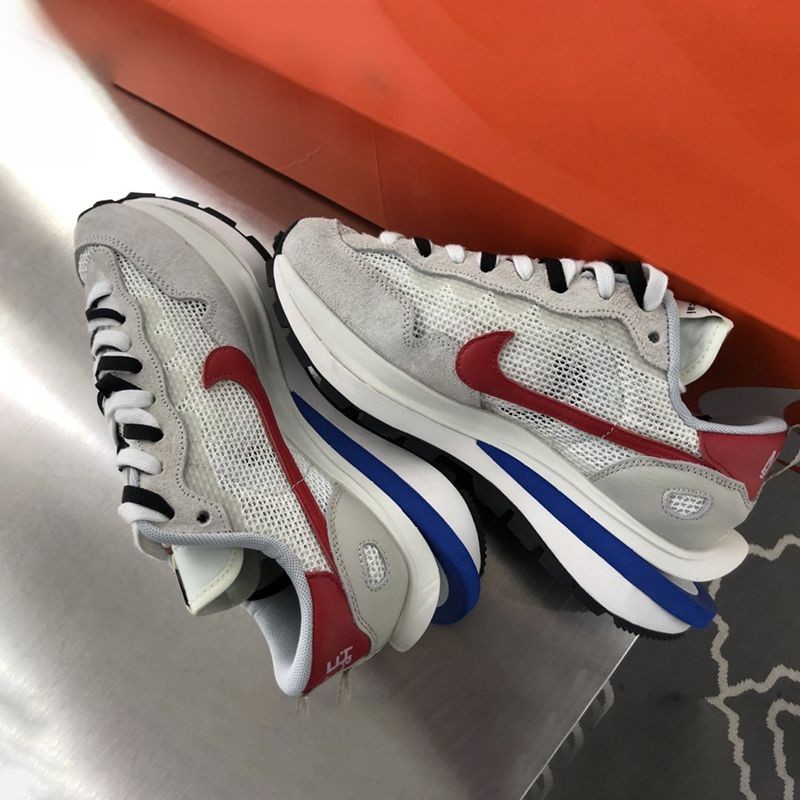 Comfortable to wear Sacai x Nike new collaboration sneaker Pegasus Vaporfly SP CV1363_100